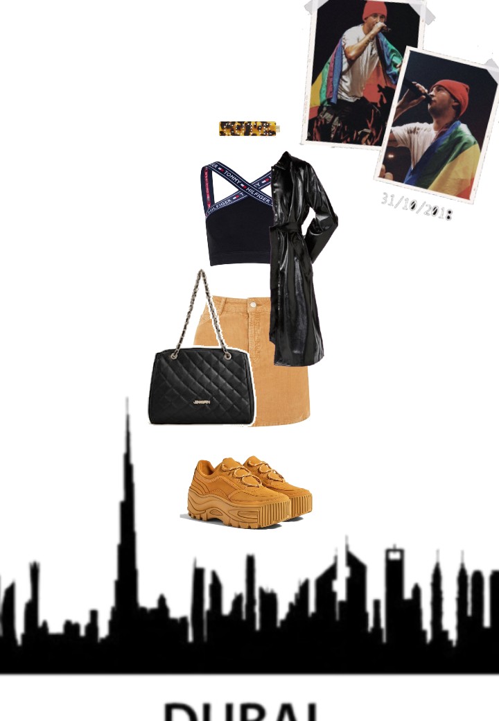 Combyne
            outfit